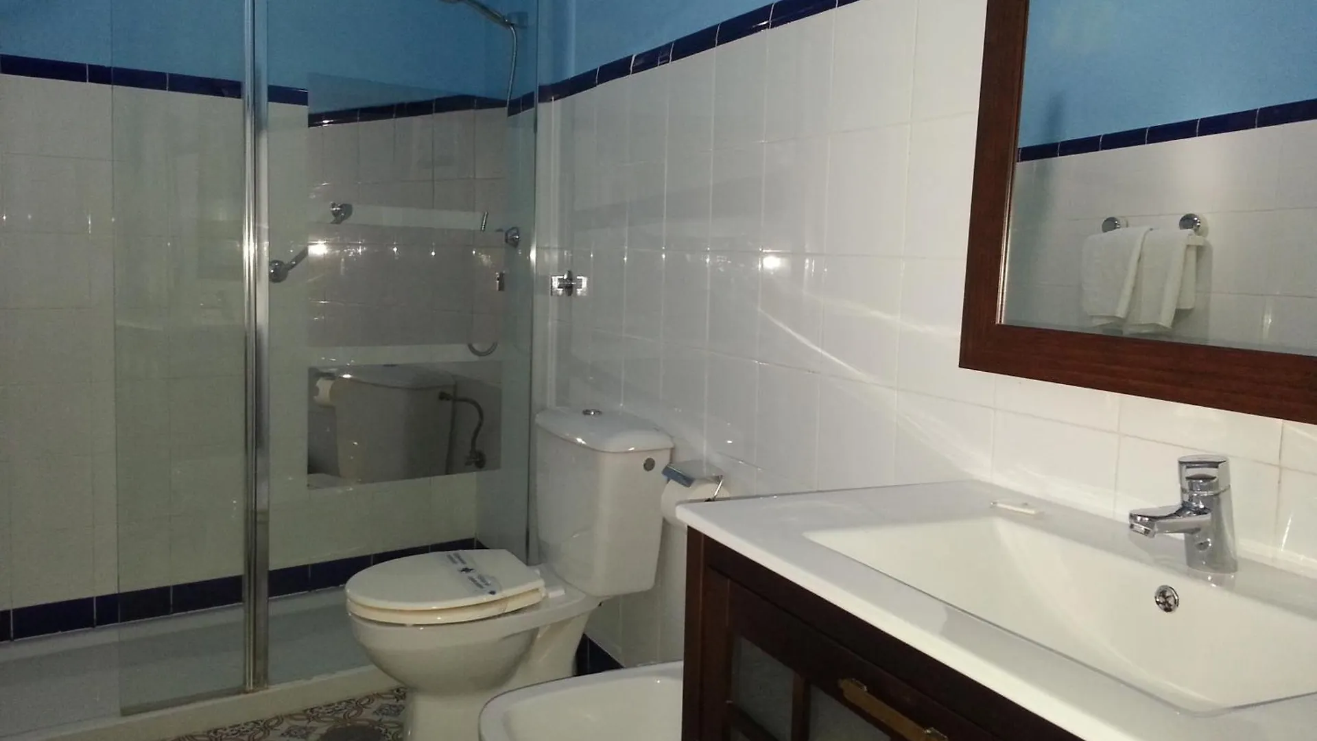 Hostal El Faro Chipiona Guest house