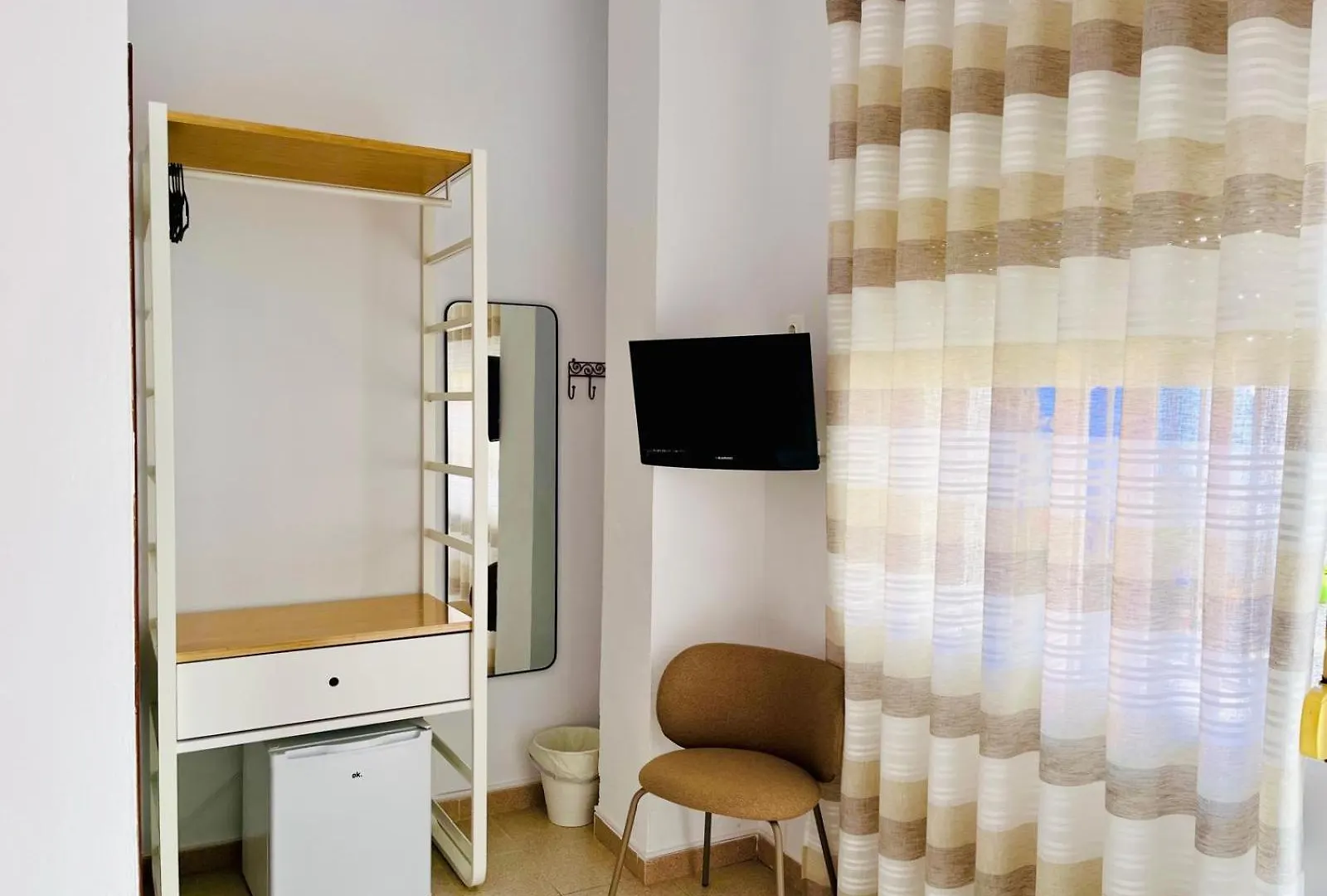 Hostal El Faro Chipiona