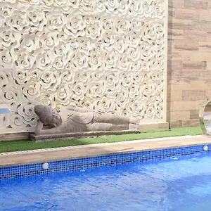 https://hostal-florencio.ibizaislandhotels.net